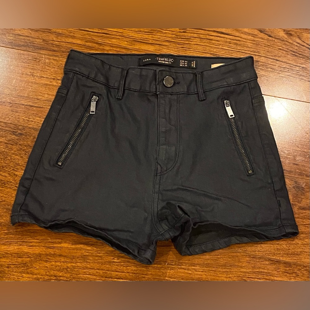 Rare Vintage Zara Trafaluc Premium Quality Women’s Coated Shorts Size 2